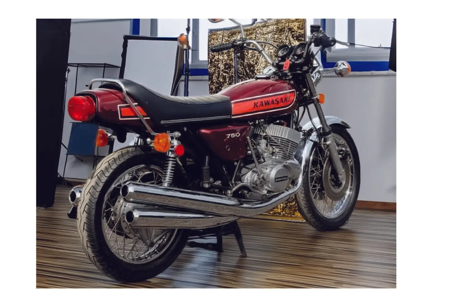 Kawasaki H2 750 Series.
